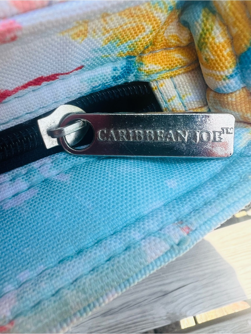 - Caribbean Joe Tropical Print Crossbody Canvas Bag! EUC! - Picture 12 of 16